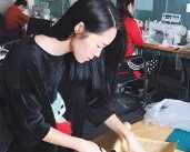 想学缝纫裁剪哪里有？学缝纫工艺制作的学校，学致缝纫工艺培训班